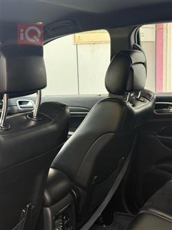 جیپ گراند شیرۆکی